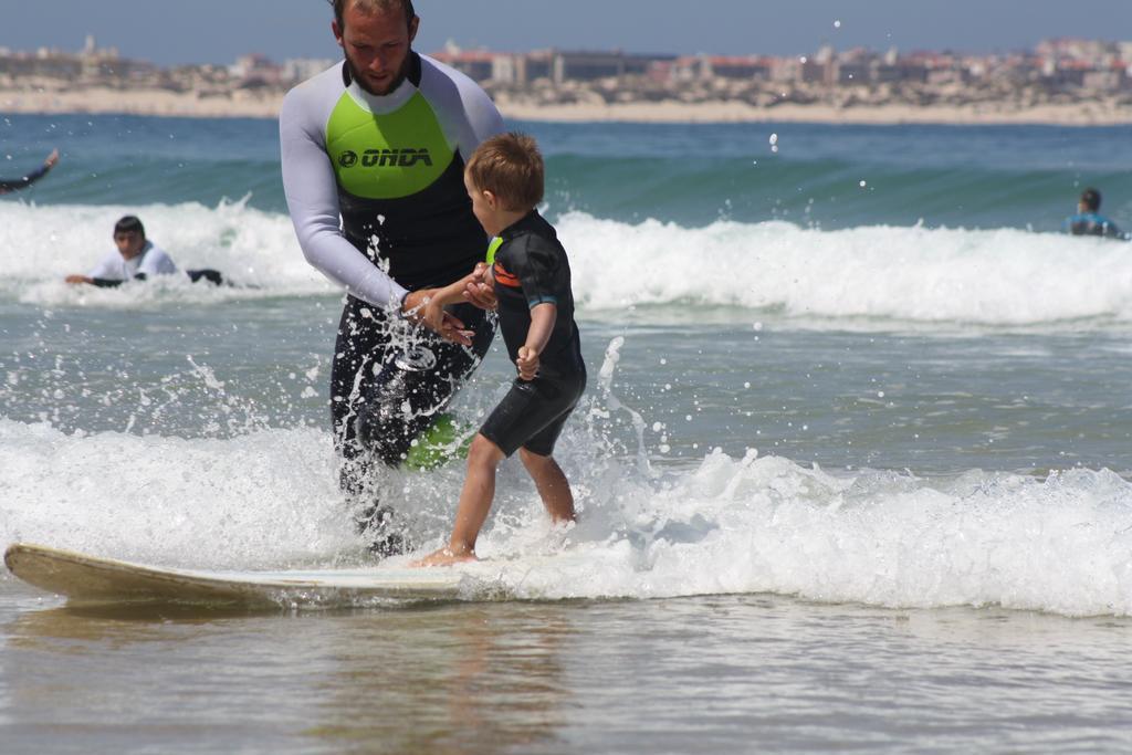 فندق Foz Surfcamp فوز دو أريلهو المظهر الخارجي الصورة